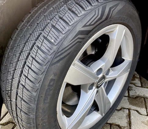 Audi A4 cena 86977 przebieg: 188895, rok produkcji 2019 z Myślenice małe 704